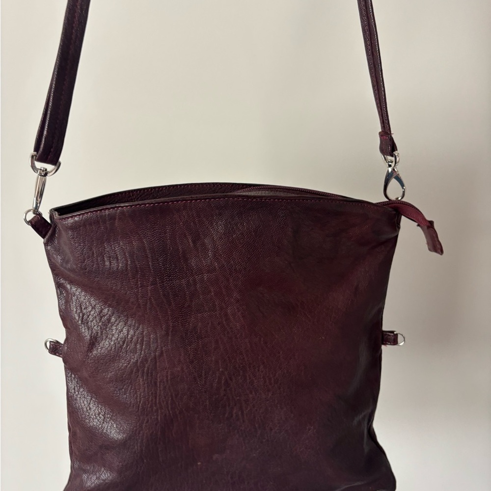 Women’s Leather Crossbody Bag in Deep Burgundy